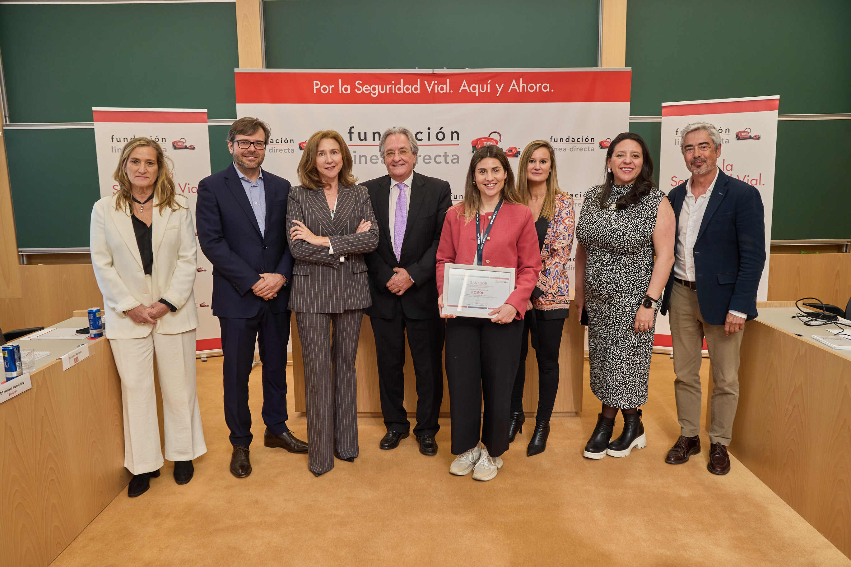 Photo of the Jury of the XI Entrepreneurs and Road Safety Award with Komobi, the winning startup