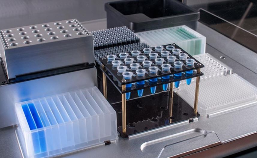 Línea Directa participa en la compra de 13 robots para realizar un millón de test anticovid al mes
